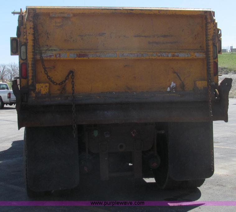 image for item E3856 2002 International 2554 dump truck
