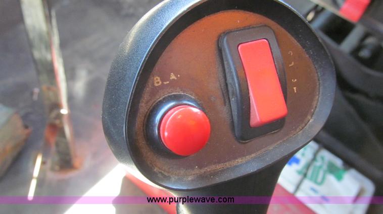 image for item E3856 2002 International 2554 dump truck