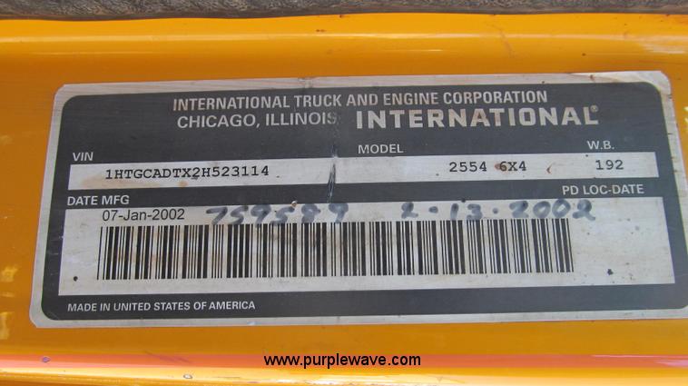 image for item E3856 2002 International 2554 dump truck