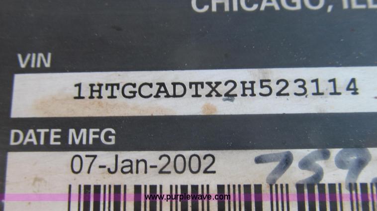 image for item E3856 2002 International 2554 dump truck