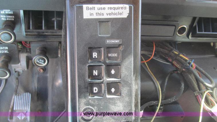 image for item E3857 1999 International 4900 dump truck