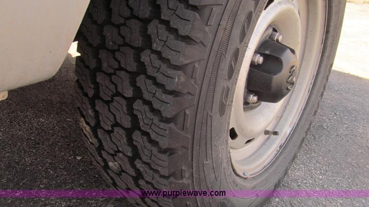 image for item E3858 1999 Dodge Ram 1500 pickup truck