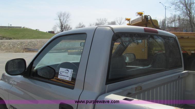 image for item E3858 1999 Dodge Ram 1500 pickup truck