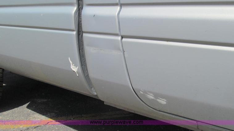 image for item E3858 1999 Dodge Ram 1500 pickup truck