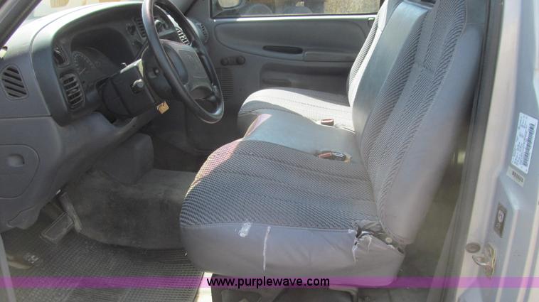 image for item E3858 1999 Dodge Ram 1500 pickup truck