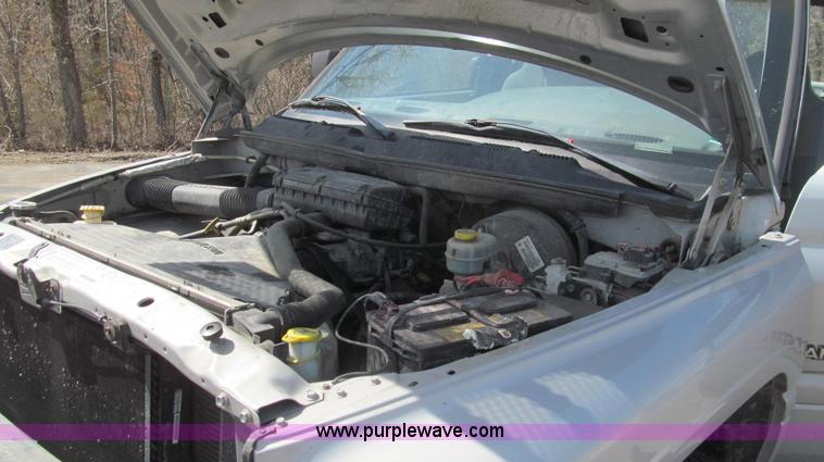 image for item E3858 1999 Dodge Ram 1500 pickup truck