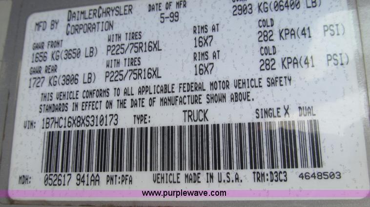 image for item E3858 1999 Dodge Ram 1500 pickup truck