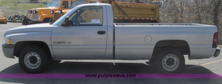 image for item E3859 1999 Dodge Ram 1500 pickup truck