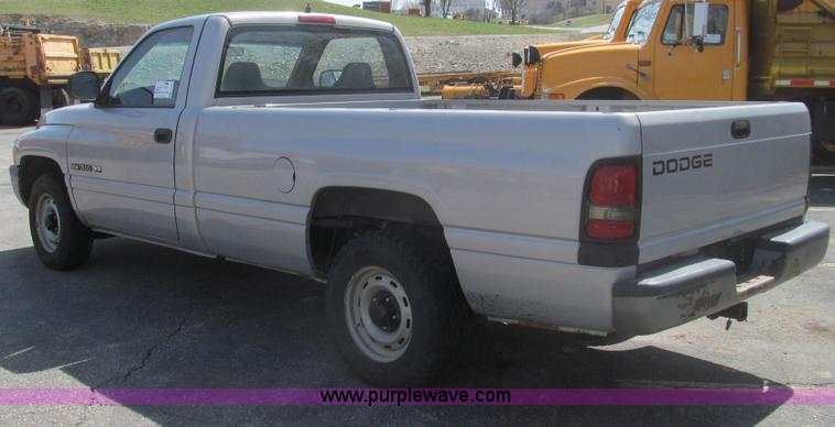 image for item E3859 1999 Dodge Ram 1500 pickup truck