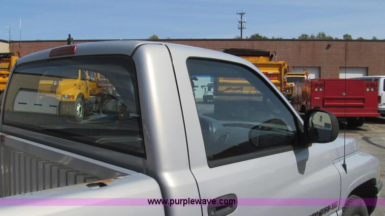 image for item E3859 1999 Dodge Ram 1500 pickup truck