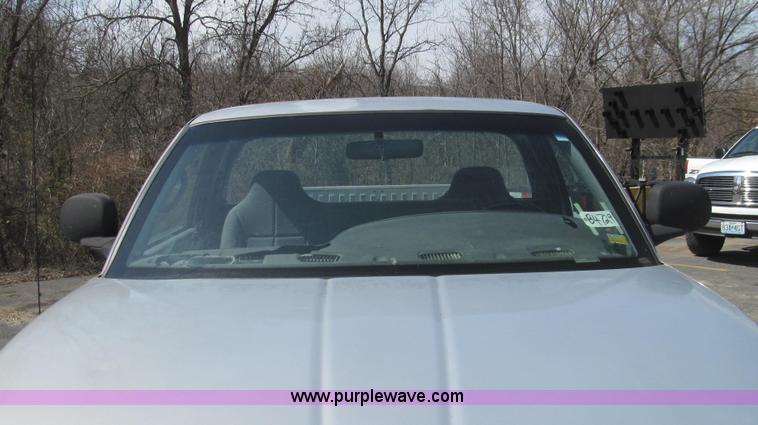 image for item E3859 1999 Dodge Ram 1500 pickup truck