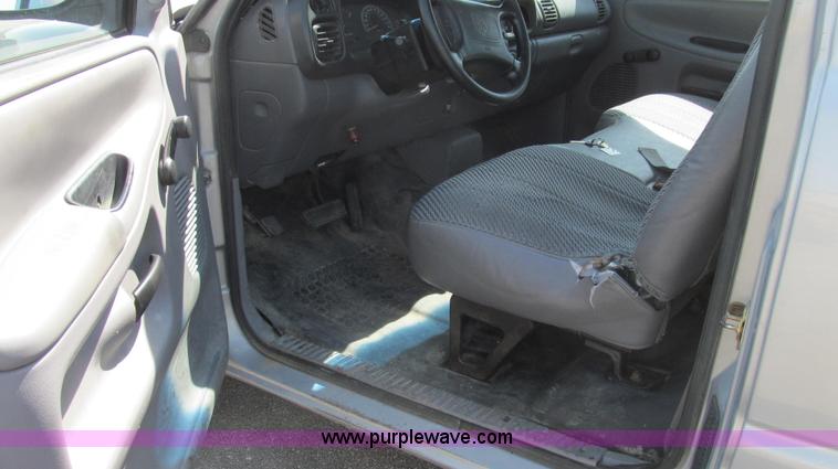 image for item E3859 1999 Dodge Ram 1500 pickup truck