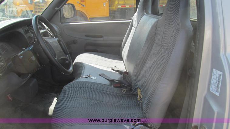 image for item E3859 1999 Dodge Ram 1500 pickup truck
