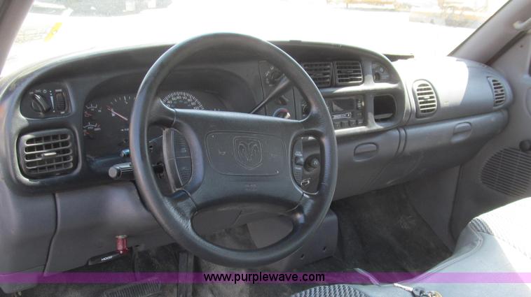 image for item E3859 1999 Dodge Ram 1500 pickup truck