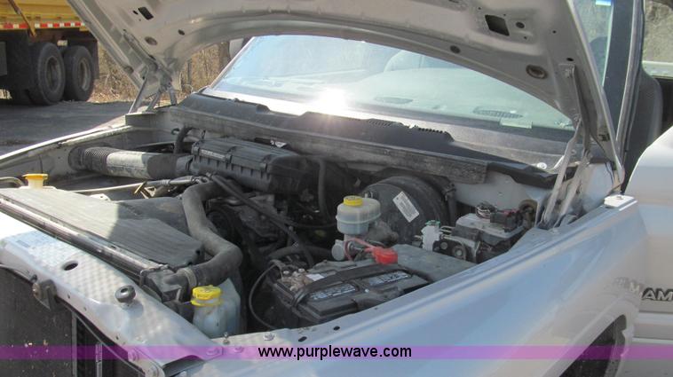 image for item E3859 1999 Dodge Ram 1500 pickup truck