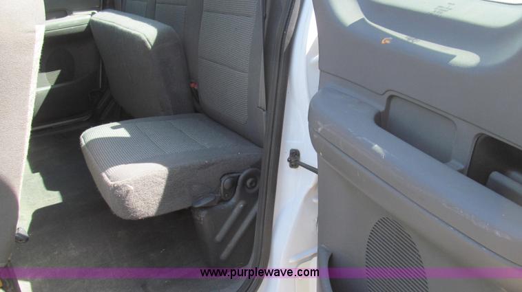 image for item E3860 2002 Ford F150 XL SuperCab pickup truck