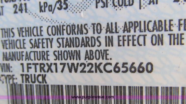 image for item E3860 2002 Ford F150 XL SuperCab pickup truck