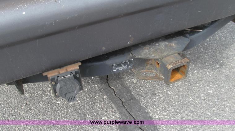 image for item E3861 2006 Ford E350 van