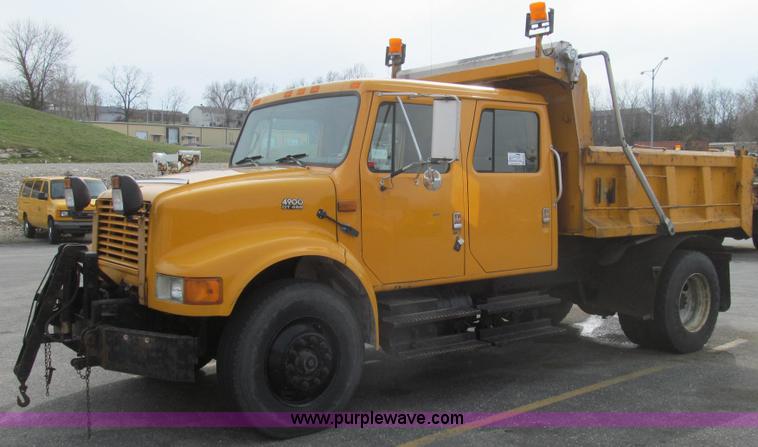 image for item E3862 1997 International 4900 CrewCab dump truck