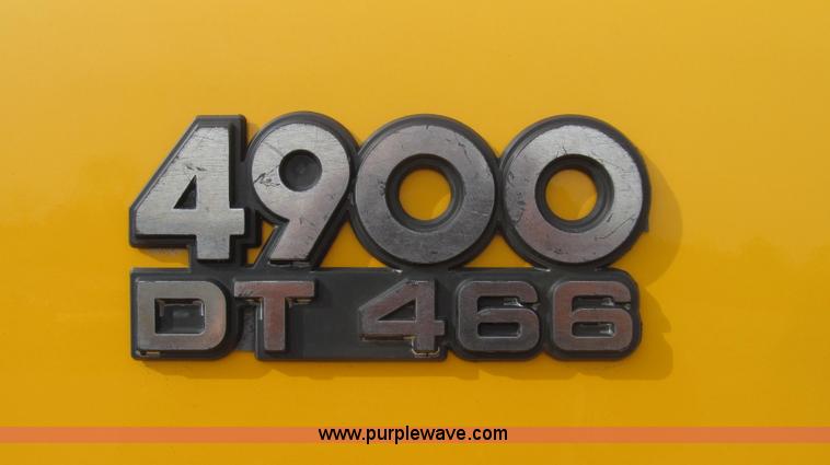 image for item E3862 1997 International 4900 CrewCab dump truck