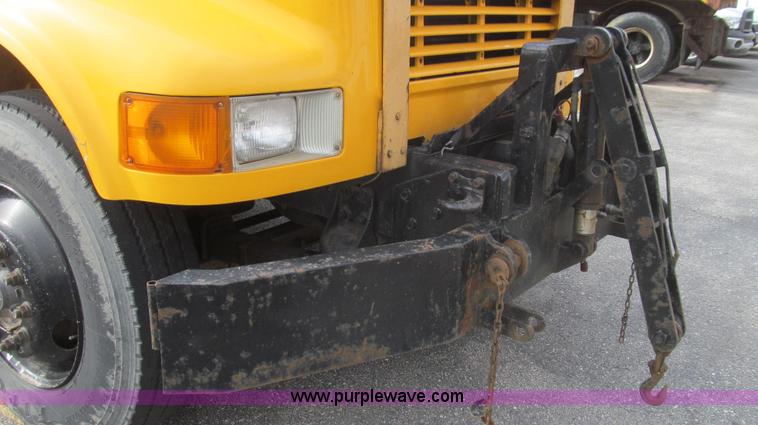 image for item E3862 1997 International 4900 CrewCab dump truck