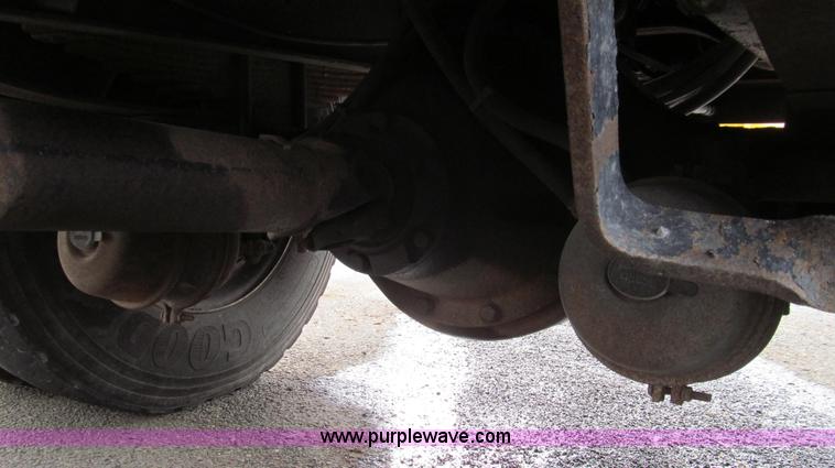 image for item E3862 1997 International 4900 CrewCab dump truck