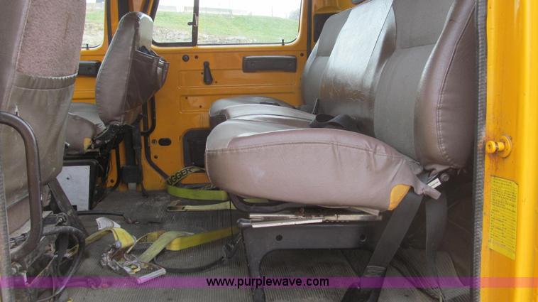 image for item E3862 1997 International 4900 CrewCab dump truck