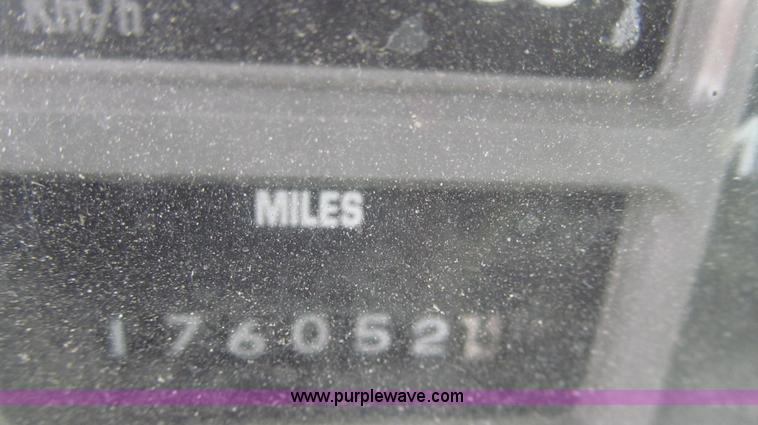 image for item E3862 1997 International 4900 CrewCab dump truck