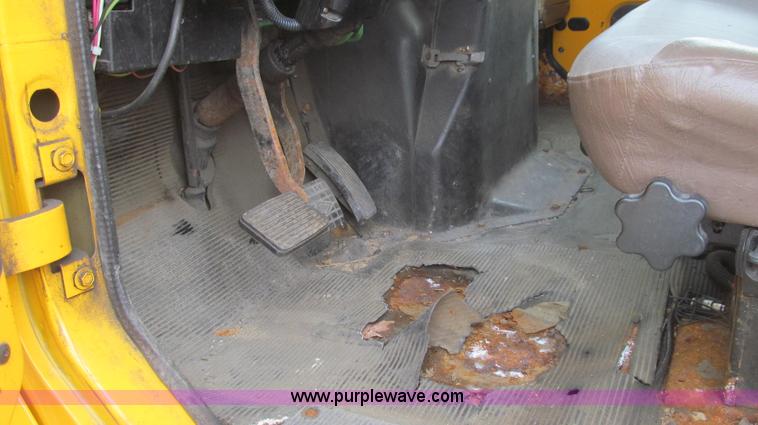 image for item E3862 1997 International 4900 CrewCab dump truck