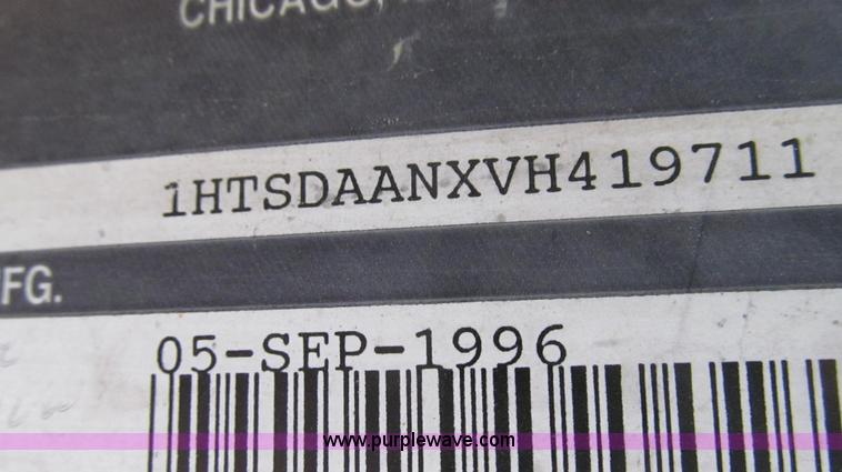image for item E3862 1997 International 4900 CrewCab dump truck