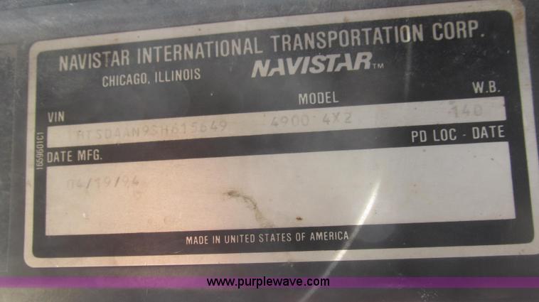 image for item E3863 1995 International 4900 dump truck