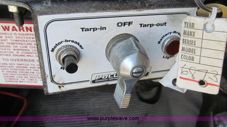 image for item E3864 2002 International 2554 dump truck