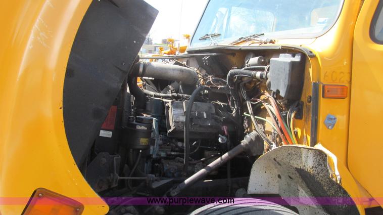 image for item E3865 1999 International 4900 dump truck