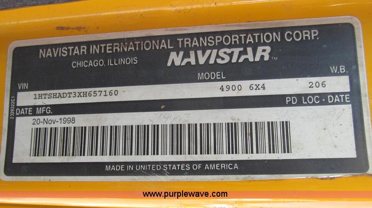 image for item E3865 1999 International 4900 dump truck