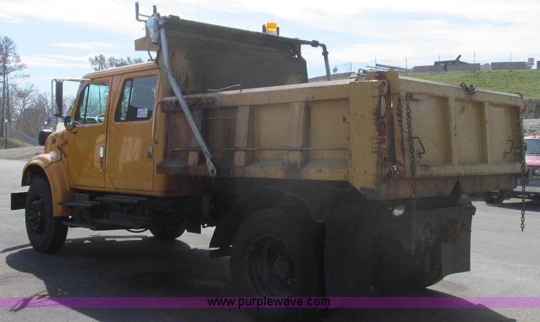 image for item E3866 1997 International 4900 CrewCab dump truck