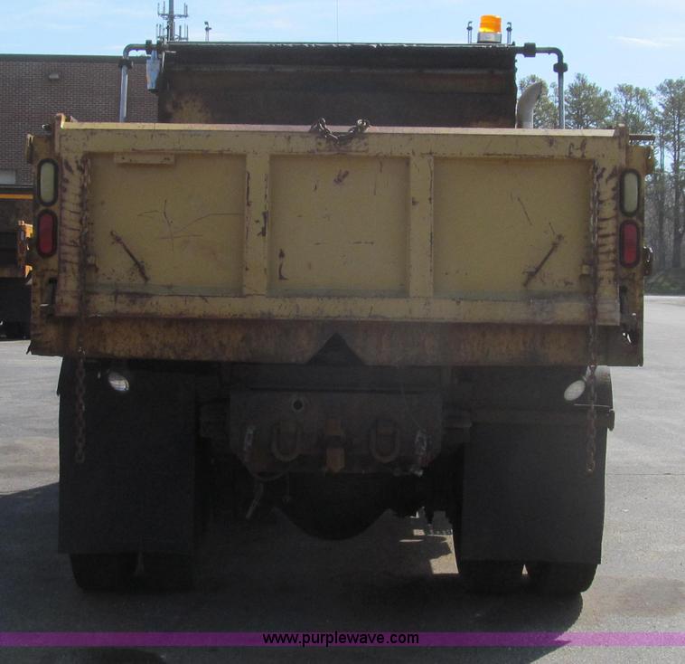 image for item E3866 1997 International 4900 CrewCab dump truck