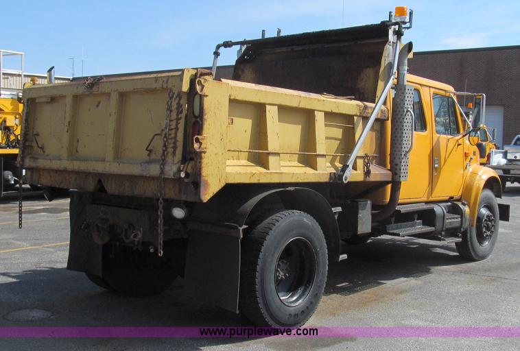 image for item E3866 1997 International 4900 CrewCab dump truck