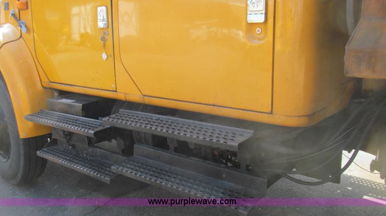image for item E3866 1997 International 4900 CrewCab dump truck