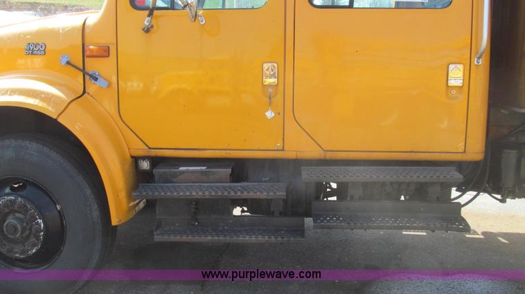 image for item E3866 1997 International 4900 CrewCab dump truck