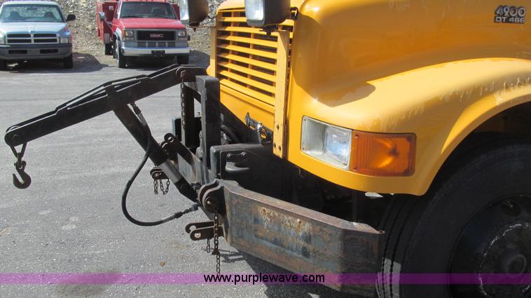 image for item E3866 1997 International 4900 CrewCab dump truck