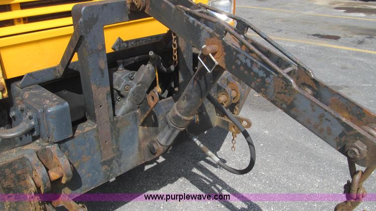 image for item E3866 1997 International 4900 CrewCab dump truck