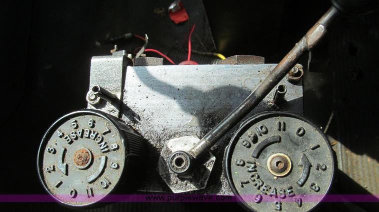 image for item E3866 1997 International 4900 CrewCab dump truck