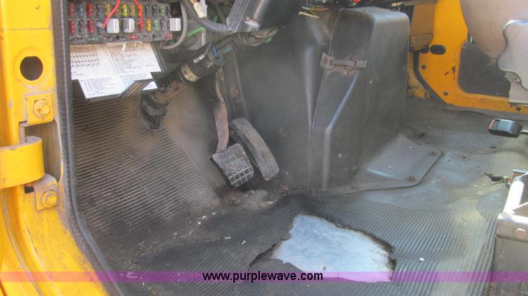 image for item E3866 1997 International 4900 CrewCab dump truck