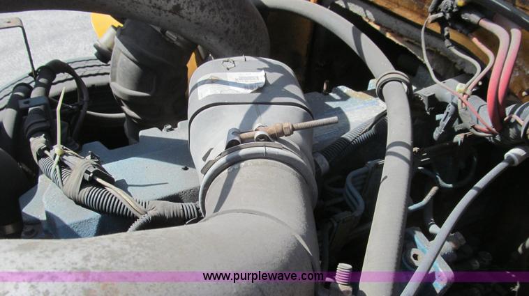 image for item E3866 1997 International 4900 CrewCab dump truck