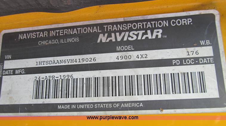 image for item E3866 1997 International 4900 CrewCab dump truck