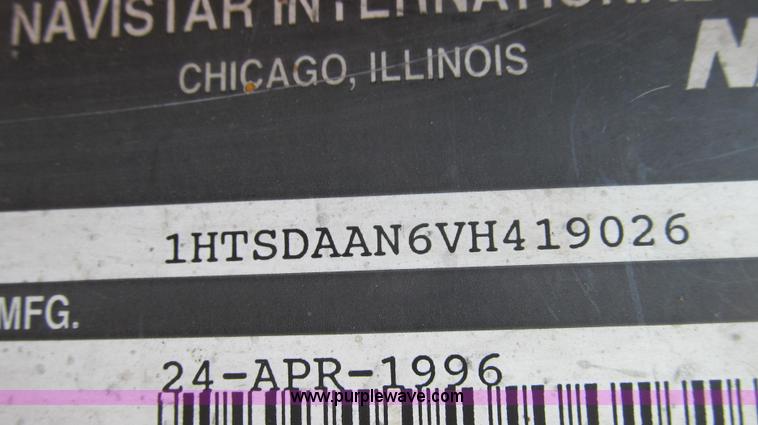 image for item E3866 1997 International 4900 CrewCab dump truck