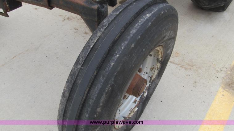 image for item E3867 1991 Case 595 tractor