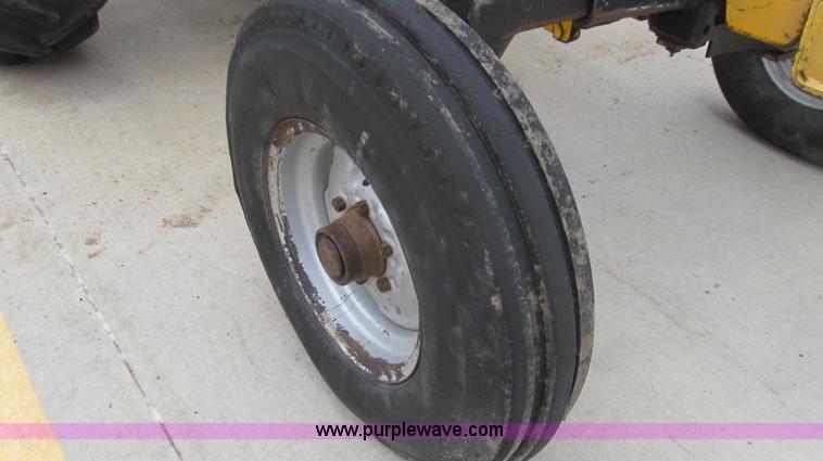 image for item E3867 1991 Case 595 tractor