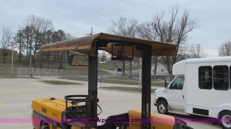 image for item E3867 1991 Case 595 tractor