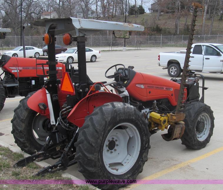 image for item E3868 2000 Massey-Ferguson 4225 MFWD tractor